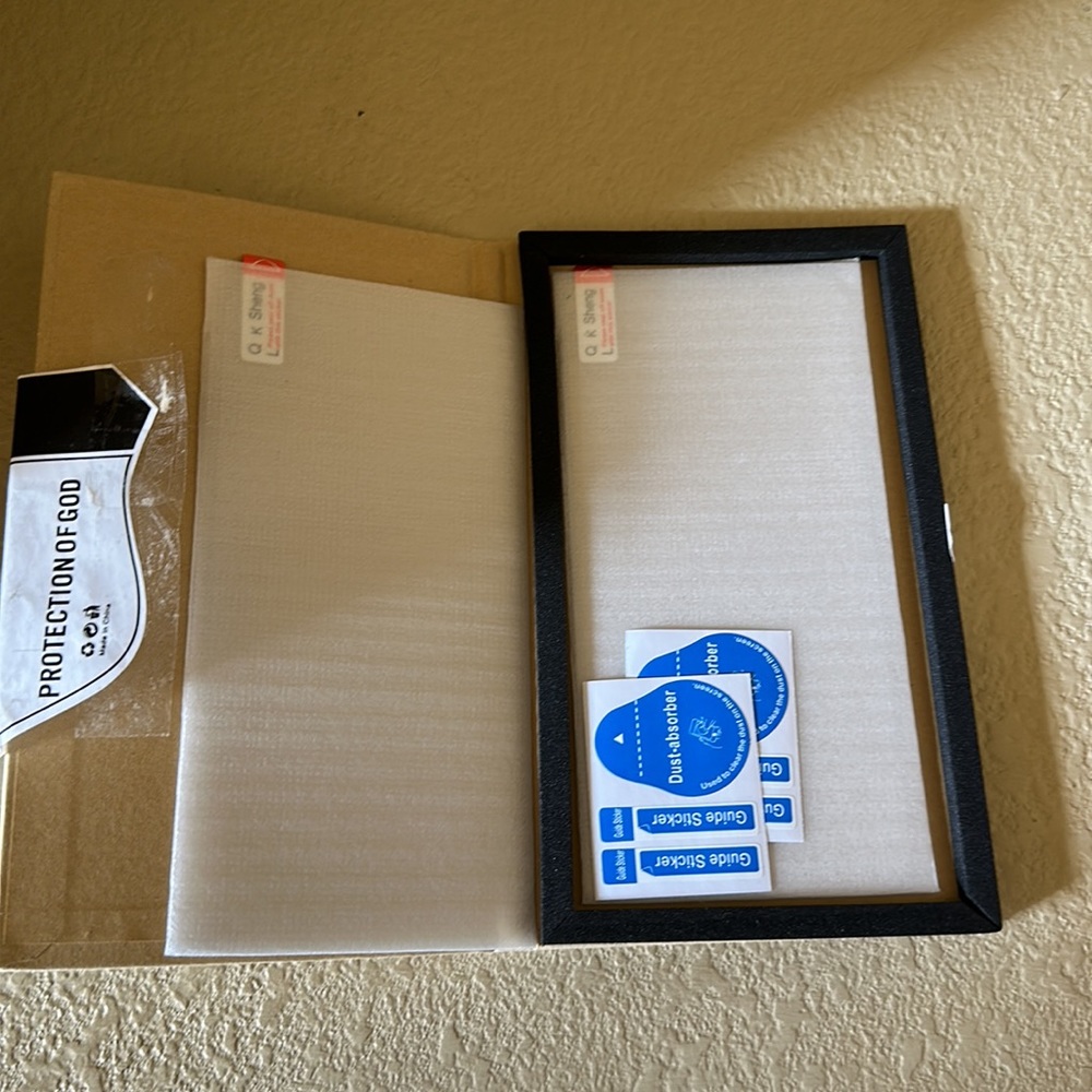2 IPhone Screen Protectors - Picture 3 of 3